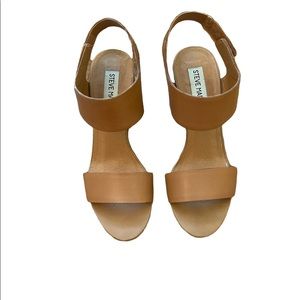 Steve Madden brown sandals with heel worn only a few times. Size 7